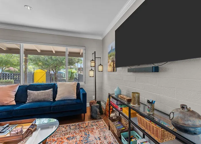 3 Bedroom Oasis W Private Pool In Old Town Holiday home *